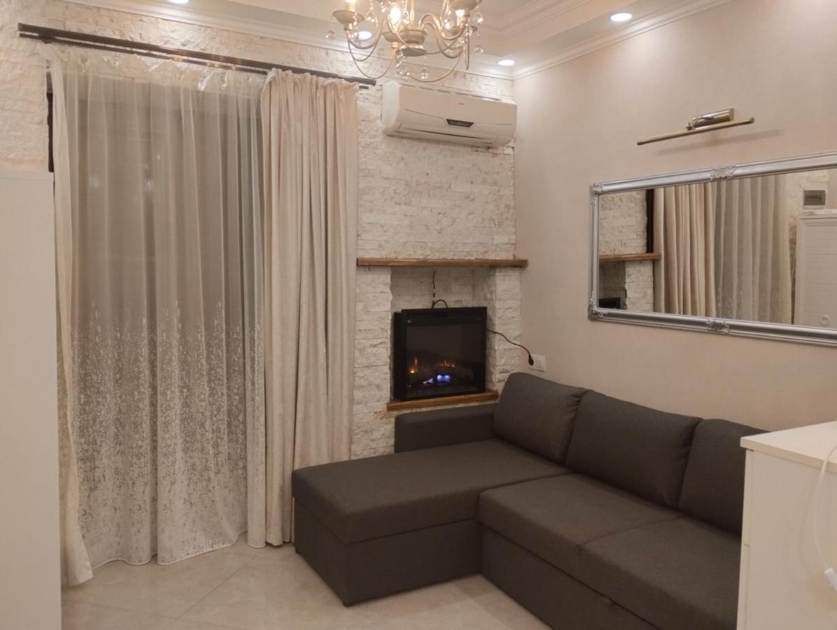 Room In Sololaki Тбилиси Экстерьер фото