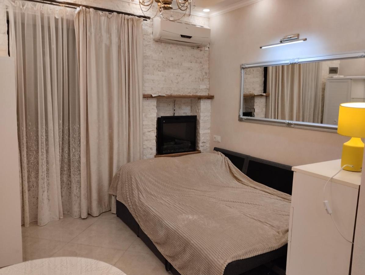 Room In Sololaki Тбилиси Экстерьер фото